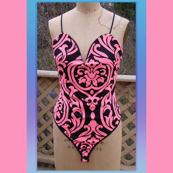 NEW Top Chic Body Suit Mesh & velvet Size M 8-10 - Picture 1 of 16